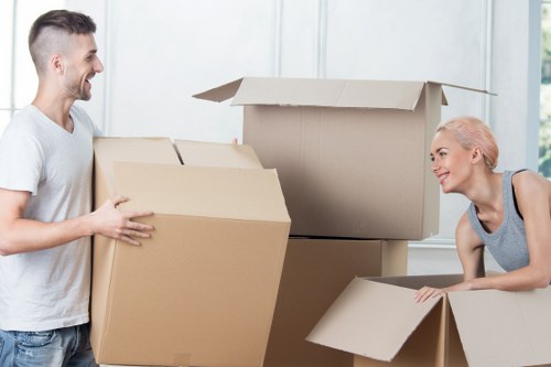 Removal van booking and moving preparation for Barnes customers